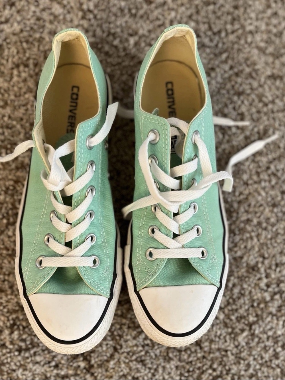 Women’s Size 9 Turquoise Converse Chuck Taylor All Star Sneakers